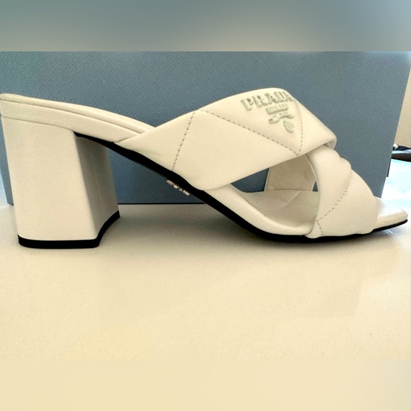 Prada slides - Picture 1 of 3